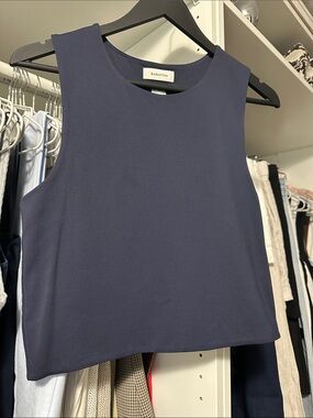 Babaton contour muscle tank